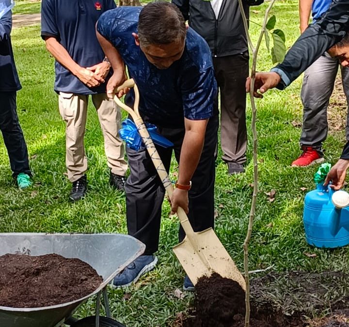 Acara Penanaman Pokok Sempena Protokol Hijau Anjuran Pusat Pengurusan Bencana Kebangsaan