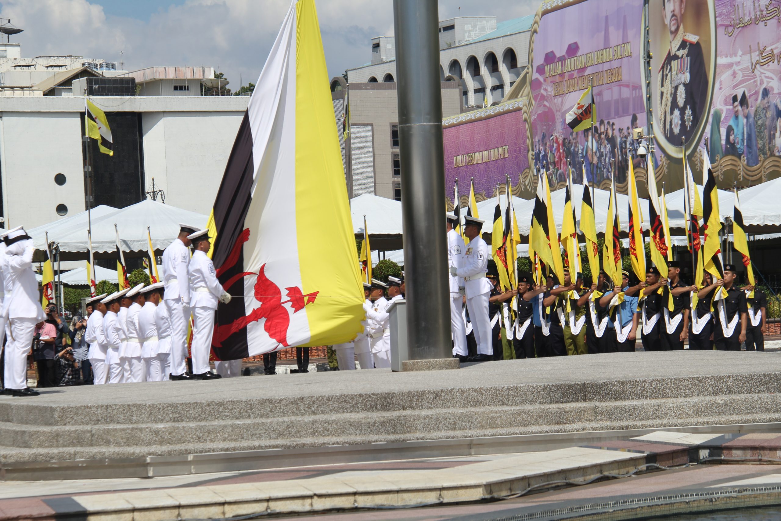 bendera1