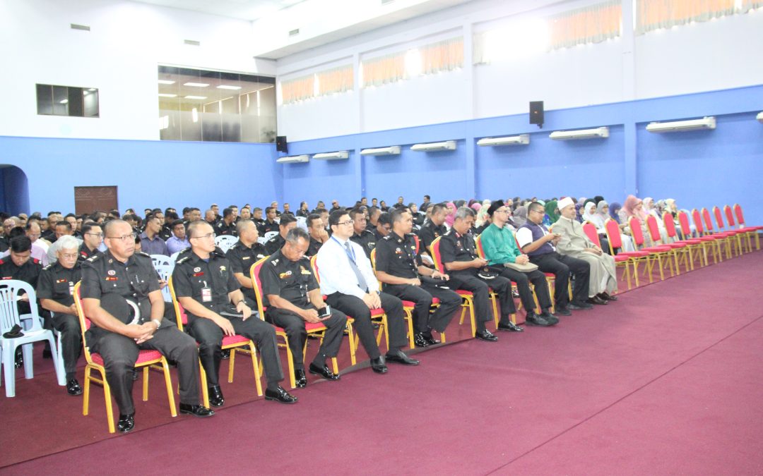 Taklimat Khas Menjurus Kepada Penerapan Iman Dan Amanah Di Kalangan Pegawai Dan Kakitangan Jabatan Bomba Dan Penyelamat, Jabatan Daerah Brunei Dan Muara Dan Jabatan Bandaran Bandar Seri Begawan