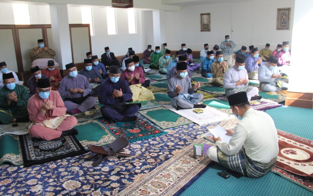Majlis Membaca Surah Yaasiin, Doa Kesyukuran Dan Sembahyang Fardhu Asar Berjemaah Sempena Sambutan Ulang Tahun Hari Keputeraan Kebawah Duli Yang Maha Mulia Paduka Seri Baginda Sultan Dan Yang Di-Pertuan Negara Brunei Darussalam Yang Ke-74