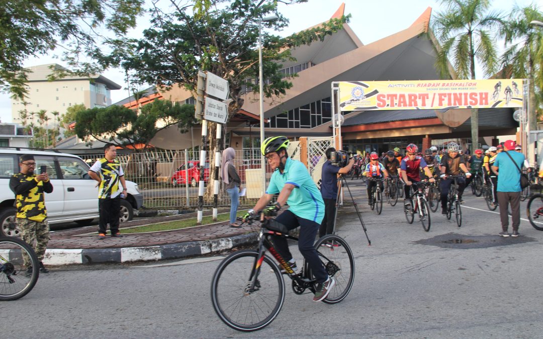 Aktiviti Riadah Berbasikalton Daerah Brunei Dan Muara 2021 Sempena Sambutan Hari Kebangsaan Yang Ke-37 Tahun Anjuran Mpk Kawasan 2, Rpn Kawasan Lambak Kanan, Mukim Berakas ‘B’ Dengan Kerjasama Jabatan Daerah Brunei Dan Muara