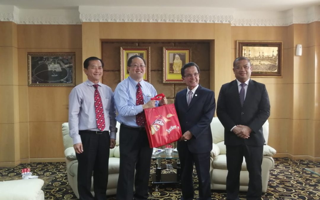 Sumbangan Derma Kepada Tabung Amal Mangsa Kebakaran Kampong Pengiran Bendahara Lama