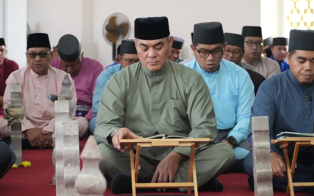 Majlis Membaca Surah Yassin Dan Tahlil Bagi Al-Marhum Sultan ‘Omar Ali Saifuddien Sa’adul Khairi Waddien, Al-Marhumah Duli Raja Isteri Pengiran Anak Damit Dan Al-Marhum Duli Yang Teramat Mulia Paduka Seri Pengiran Muda Haji ‘Abdul ‘Azim