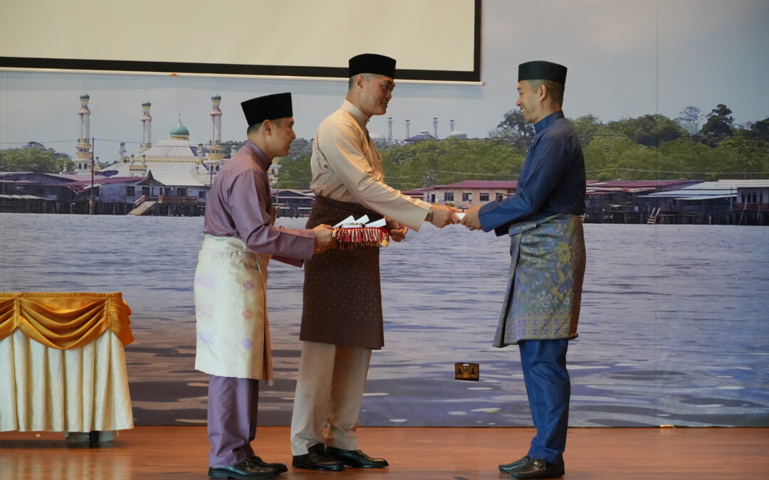 MAJLIS PENYAMPAIAN PENGURNIAAN PINGAT KEHORMATAN PINGAT KERJA LAMA (P.K.L.) NEGARA BRUNEI DARUSSALAM SEMPENA  ULANG TAHUN HARI KEPUTERAAN KEBAWAH DULI YANG MAHA MULIA PADUKA SERI BAGINDA SULTAN DAN YANG DI-PERTUAN  NEGARA BRUNEI DARUSSALAM YANG KE-79 TAHUN BAGI TAHUN 2025